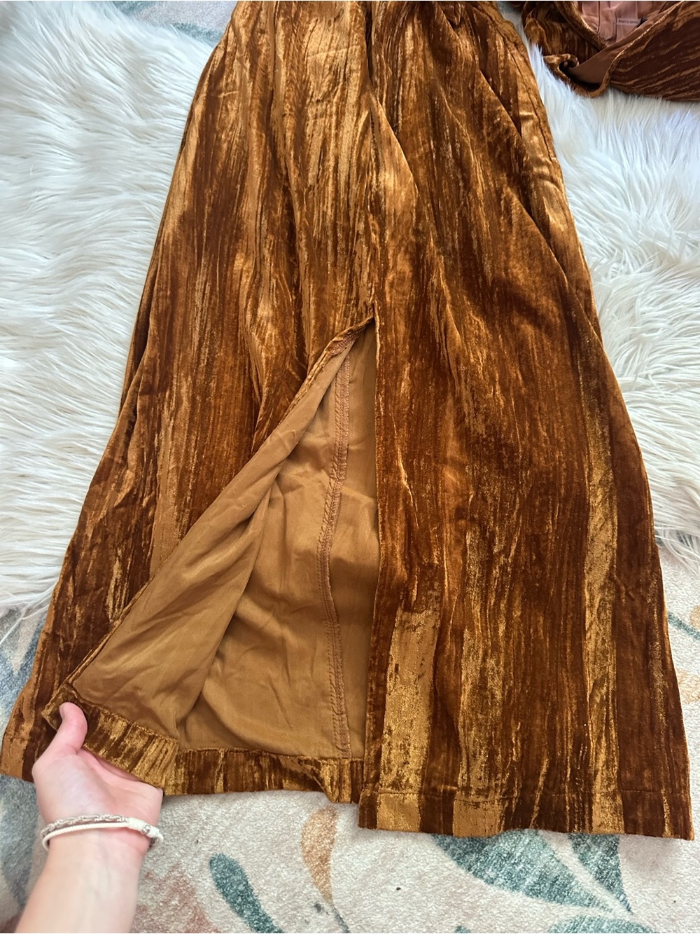 VICI Jensine Plunging Neckline Velvet Maxi Dress - Picture 8 of 9